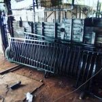 pintu pagar besi hollow 4x4/2x4